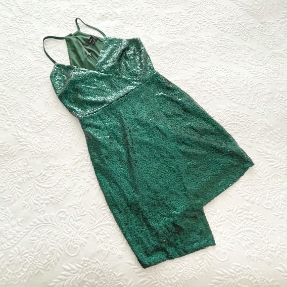 NWOT Lulus Hilaria Emerald Green Sequin Bodycon Mini Dress Small - Picture 2 of 8